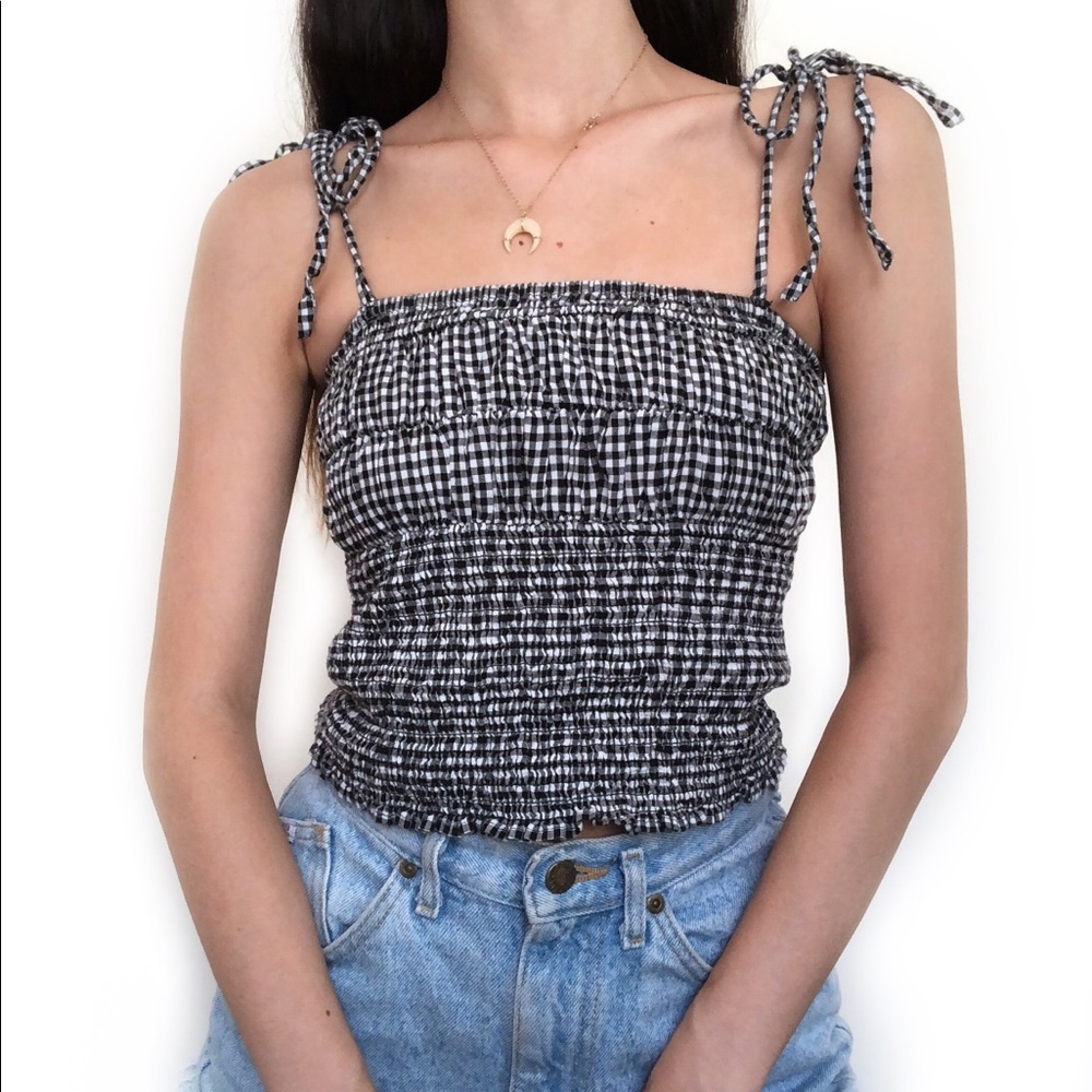 ❌ SOLD ❌ Gingham Tie Top